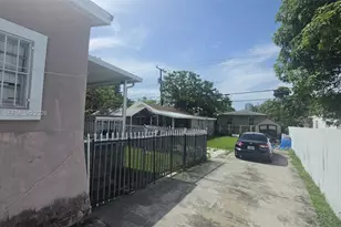 1888 NW 18th St, Miami, FL 33125 - Photo 3
