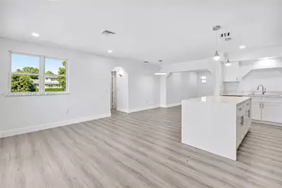 8720 NW 11th St, Pembroke Pines, FL 33024 - Photo 3