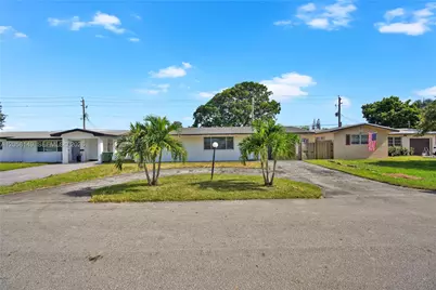 8720 NW 11th St, Pembroke Pines, FL 33024 - Photo 17