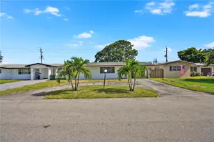 8720 NW 11th St, Pembroke Pines, FL 33024 - Photo 17