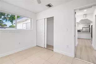 8720 NW 11th St, Pembroke Pines, FL 33024 - Photo 35