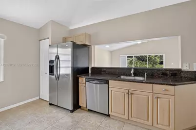 16249 NW 24th St, Pembroke Pines, FL 33028 - Photo 11
