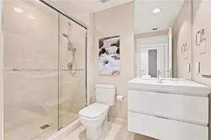 17301 Biscayne Blvd, North Miami Beach, FL 33160 - Photo 17