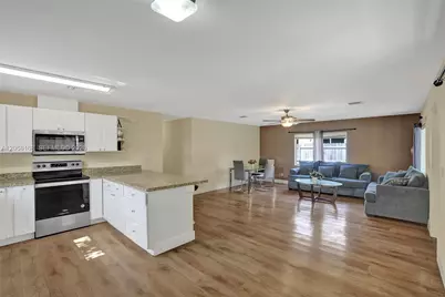 2820 NW 4th St, Pompano Beach, FL 33069 - Photo 5