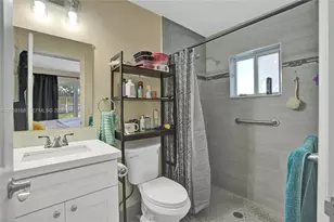 2820 NW 4th St, Pompano Beach, FL 33069 - Photo 11