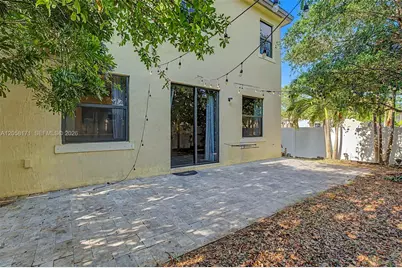 3506 W 106th Ter, Hialeah, FL 33018 - Photo 37
