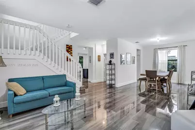 3506 W 106th Ter, Hialeah, FL 33018 - Photo 3