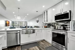 8030 Hampton Blvd, North Lauderdale, FL 33068 - Photo 7