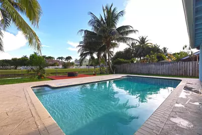 9480 NW 10th St, Plantation, FL 33322 - Photo 17