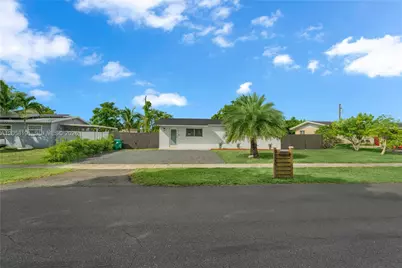 9520 Lisa Rd, Cutler Bay, FL 33157 - Photo 1