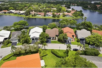 2083 Montpeliar, Weston, FL 33326 - Photo 3