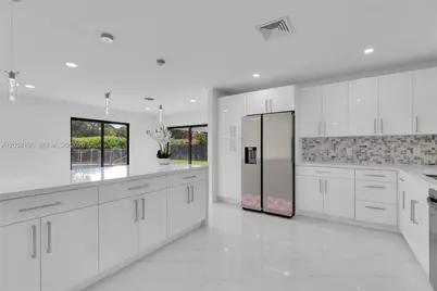 6940 NW 6th St, Plantation, FL 33317 - Photo 5