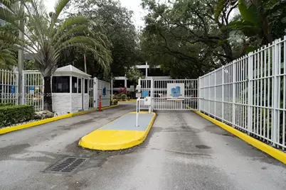 800 N Miami Ave #E-1610, Miami, FL 33136 - Photo 13