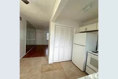 2826 Van Buren St #8, Hollywood, FL 33020 - Photo 5