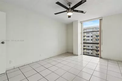 1825 W 44th Pl #509, Hialeah, FL 33012 - Photo 35