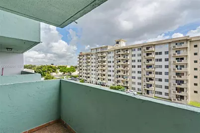 1825 W 44th Pl #509, Hialeah, FL 33012 - Photo 41