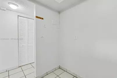 1825 W 44th Pl #509, Hialeah, FL 33012 - Photo 19