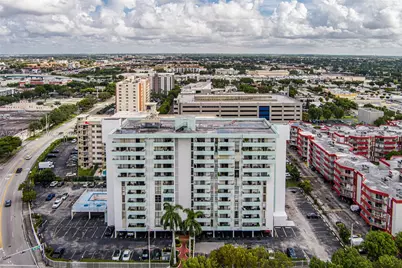 1825 W 44th Pl #509, Hialeah, FL 33012 - Photo 7