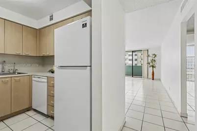 1825 W 44th Pl #509, Hialeah, FL 33012 - Photo 17