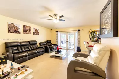 15233 SW 141st St, Miami, FL 33196 - Photo 11