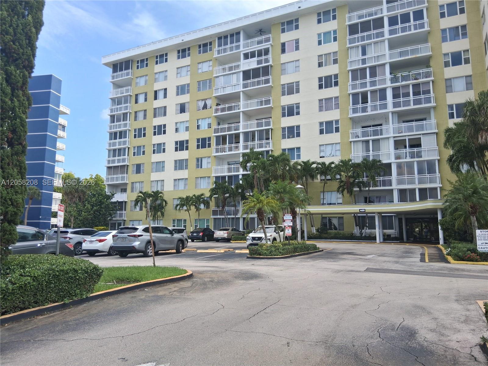 4400Hillcrest Hillcrest Dr #201B - 4400Hillcrest Hillcrest Dr #201B, Hollywood, FL 33021 Luxury Property | Jose Angel Pina