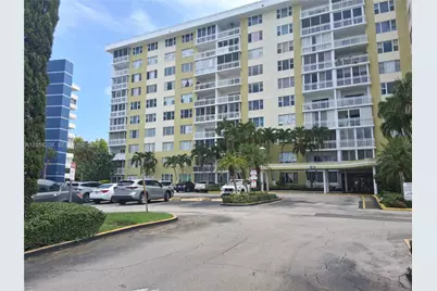 4400Hillcrest Hillcrest Dr #201B, Hollywood, FL 33021 - Photo 1