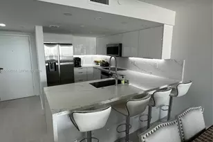 555 NE 15th St, Miami, FL 33132 - Photo 7