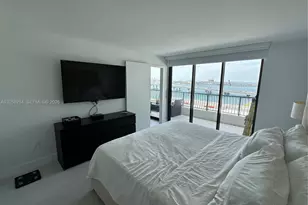555 NE 15th St, Miami, FL 33132 - Photo 11