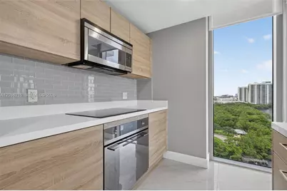 16385 Biscayne Blvd #1215, North Miami Beach, FL 33160 - Photo 7
