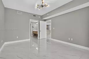 16385 Biscayne Blvd, North Miami Beach, FL 33160 - Photo 11