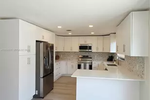 601 NE 1st St, Pompano Beach, FL 33060 - Photo 9