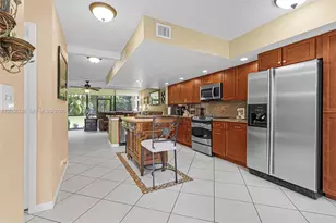 2811 SW 87th Terrace, Davie, FL 33328 - Photo 5
