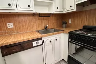 300 NW 42nd Ave, Miami, FL 33126 - Photo 15