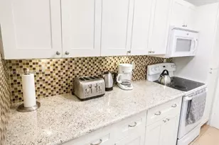100 Lincoln Rd, Miami Beach, FL 33139 - Photo 7