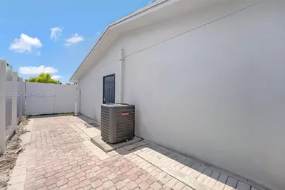 309 SE 3rd Ter, Deerfield Beach, FL 33441 - Photo 45
