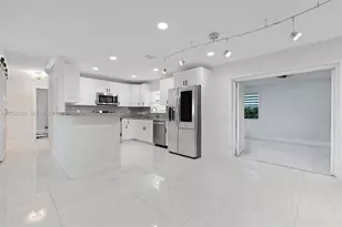 309 SE 3rd Terrace, Deerfield Beach, FL 33441 - Photo 17