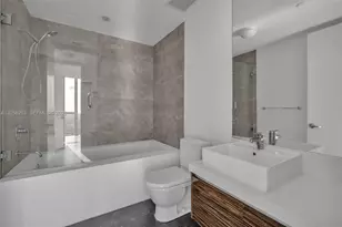 1100 Biscayne Blvd, Miami, FL 33132 - Photo 33