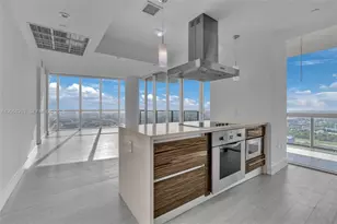 1100 Biscayne Blvd, Miami, FL 33132 - Photo 13