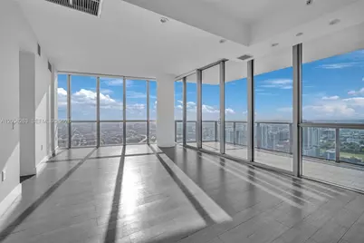 1100 Biscayne Blvd #4308, Miami, FL 33132 - Photo 9