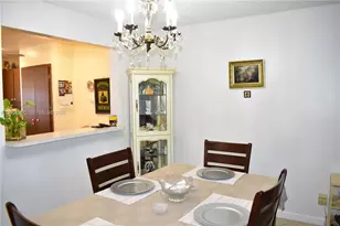 9320 Sunrise Lakes Blvd, Sunrise, FL 33322 - Photo 21