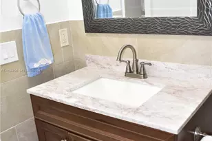 9320 Sunrise Lakes Blvd, Sunrise, FL 33322 - Photo 27
