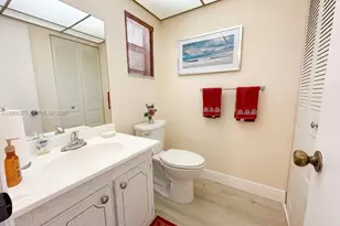 9801 Sunrise Lakes Blvd, Sunrise, FL 33322 - Photo 7