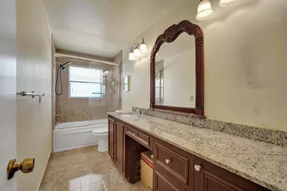 1720 W Oak Knoll Cir, Davie, FL 33324 - Photo 31