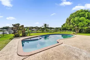 1720 W Oak Knoll Cir, Davie, FL 33324 - Photo 37