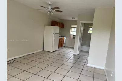 5010 Pembroke Rd #8, West Park, FL 33021 - Photo 3
