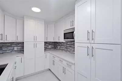 16839 Whirley Rd, Lutz, FL 33558 - Photo 9