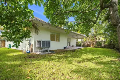 701 Westward Dr, Miami Springs, FL 33166 - Photo 29