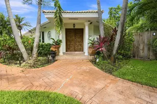 701 Westward Dr, Miami Springs, FL 33166 - Photo 3