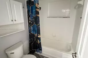 9116 NW 35th Pl, Sunrise, FL 33351 - Photo 13