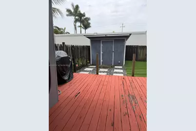 9116 NW 35th Pl, Sunrise, FL 33351 - Photo 17